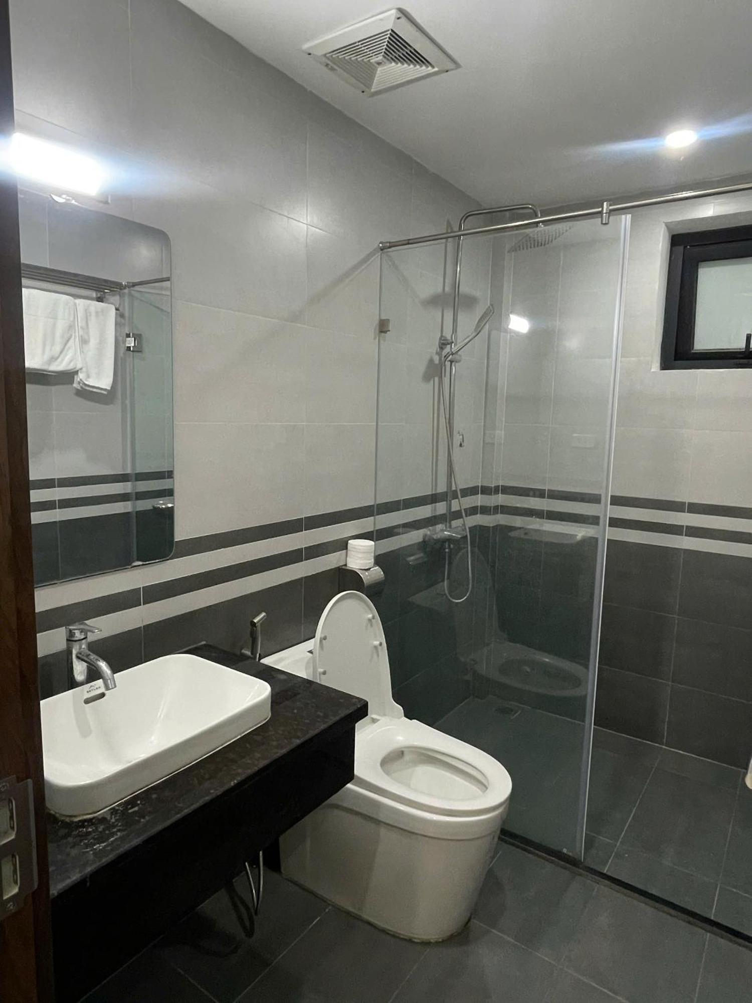 Era Apartment Xuan Thuy Hanoï Extérieur photo